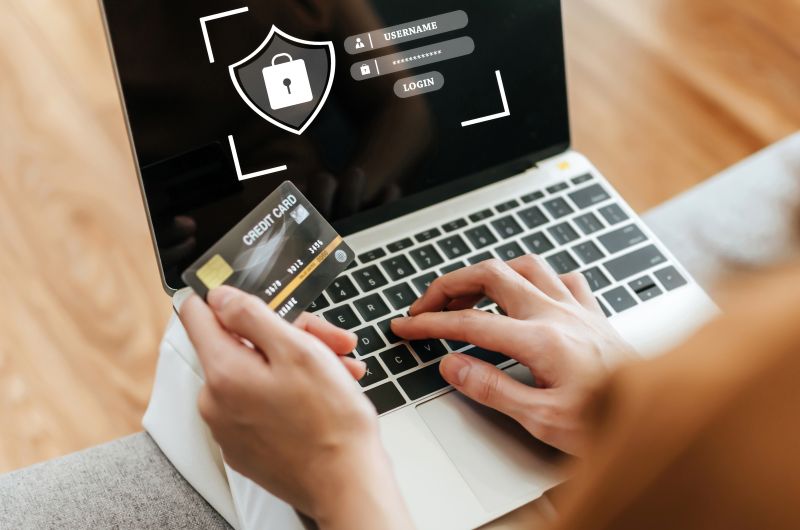 Ochrona danych i bezpieczeństwo transakcji w e-commerce – jak zabezpieczyć sklep internetowy